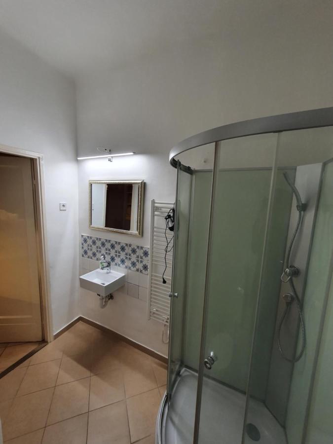 Boesix Apartman Будапеща Екстериор снимка